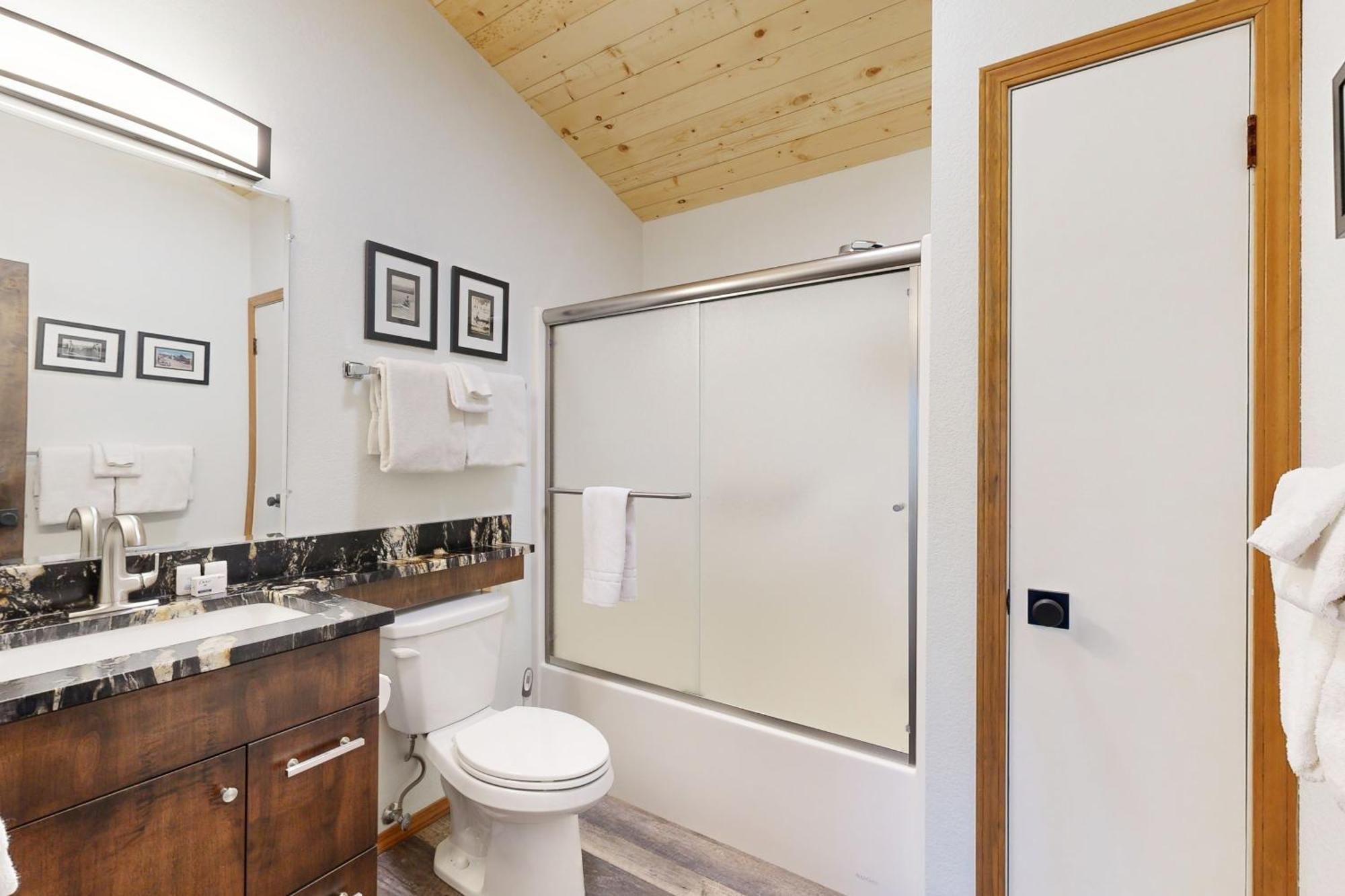 Апартаменты Bay Point Hillside 15D Уайтфиш Экстерьер фото